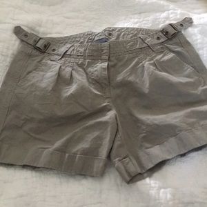 A/X khaki rolled shorts sz 2